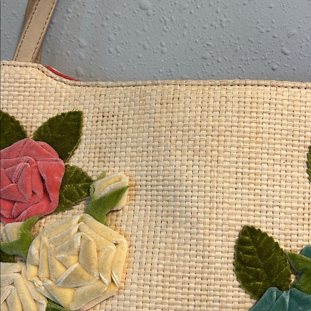 Vintage Fossil Forever Floral Appliqué Faux Straw Shoulder Bag - Picture 3 of 9